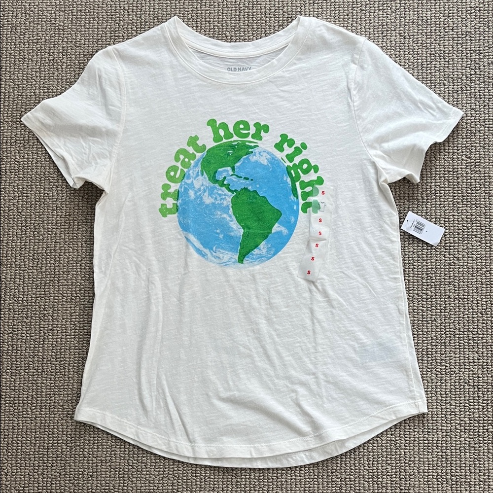 🌎 Old Navy T-Shirt